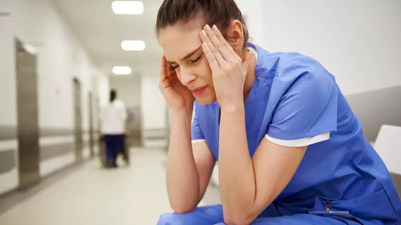 nurse-feeling-overwhelmed-in-hospital-after-patient-self-diagnosis-based-on-online-information